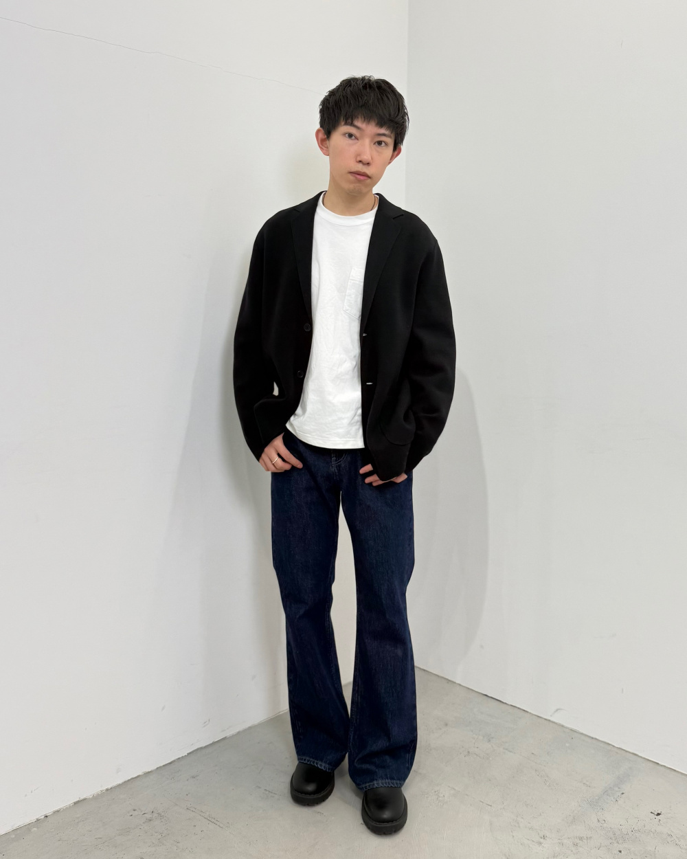 スリムフレアトラウザージーンズ」の着用コーディネート| ユニクロ公式