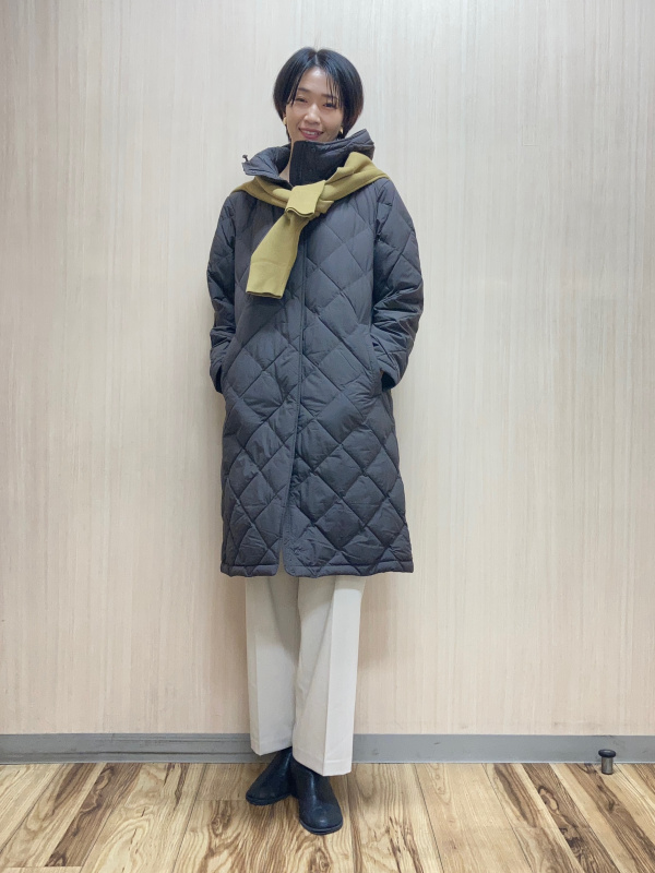 パフテックロングコートリラックスフィット（レディース）の着用