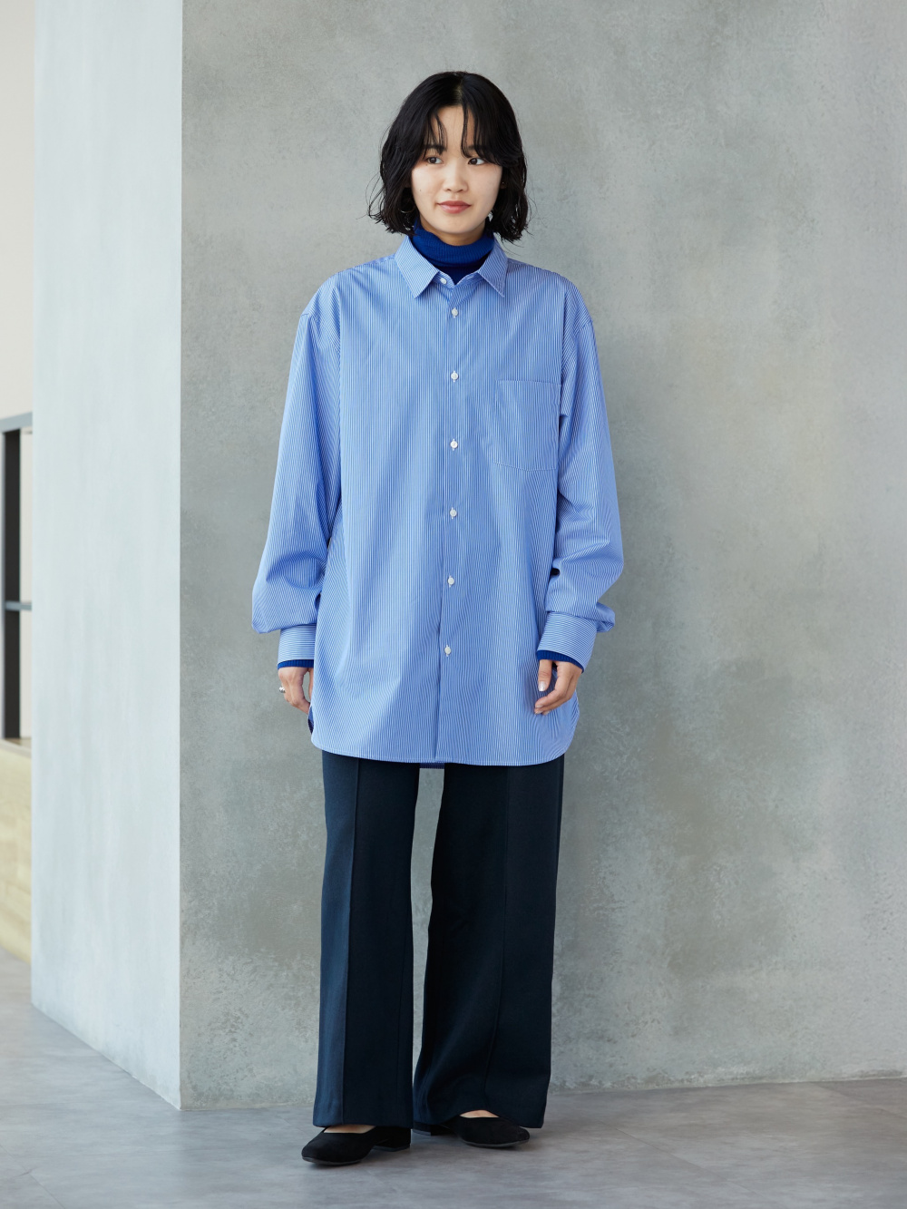 ダブルフェイスミニワンピース、ダブルロングコート」の着用