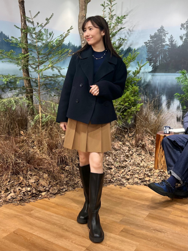 ユニクロダークグリーン ショートコート UNIQLO - UNIQLO ウルトラウォームダウンショートコート L ダーク