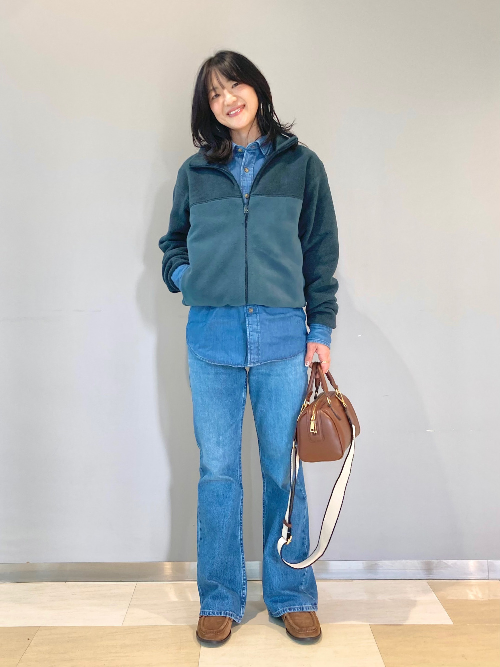 フリースジャケット、mofusand ファーリーフリースセット」の着用