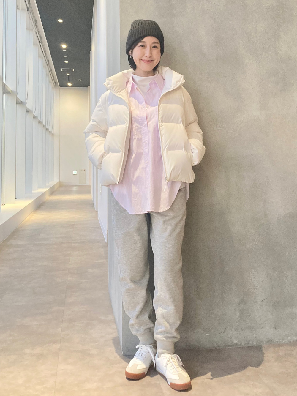 ソフトニットフリースクルーネックT、フリースジャケット」の着用