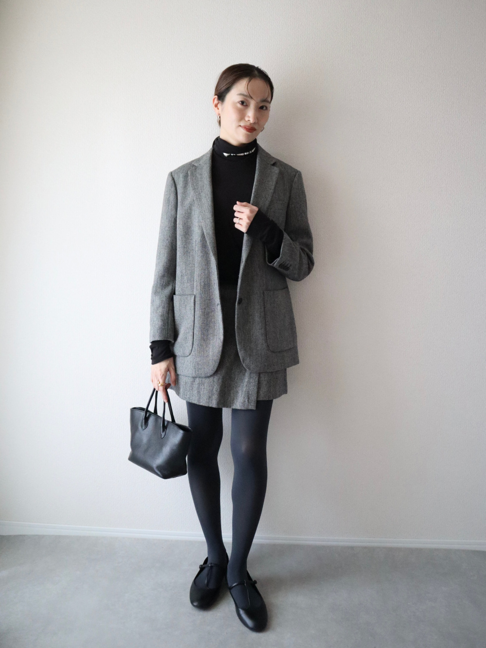 ツイードオーバーサイズジャケット、ツイードスコート」の着用