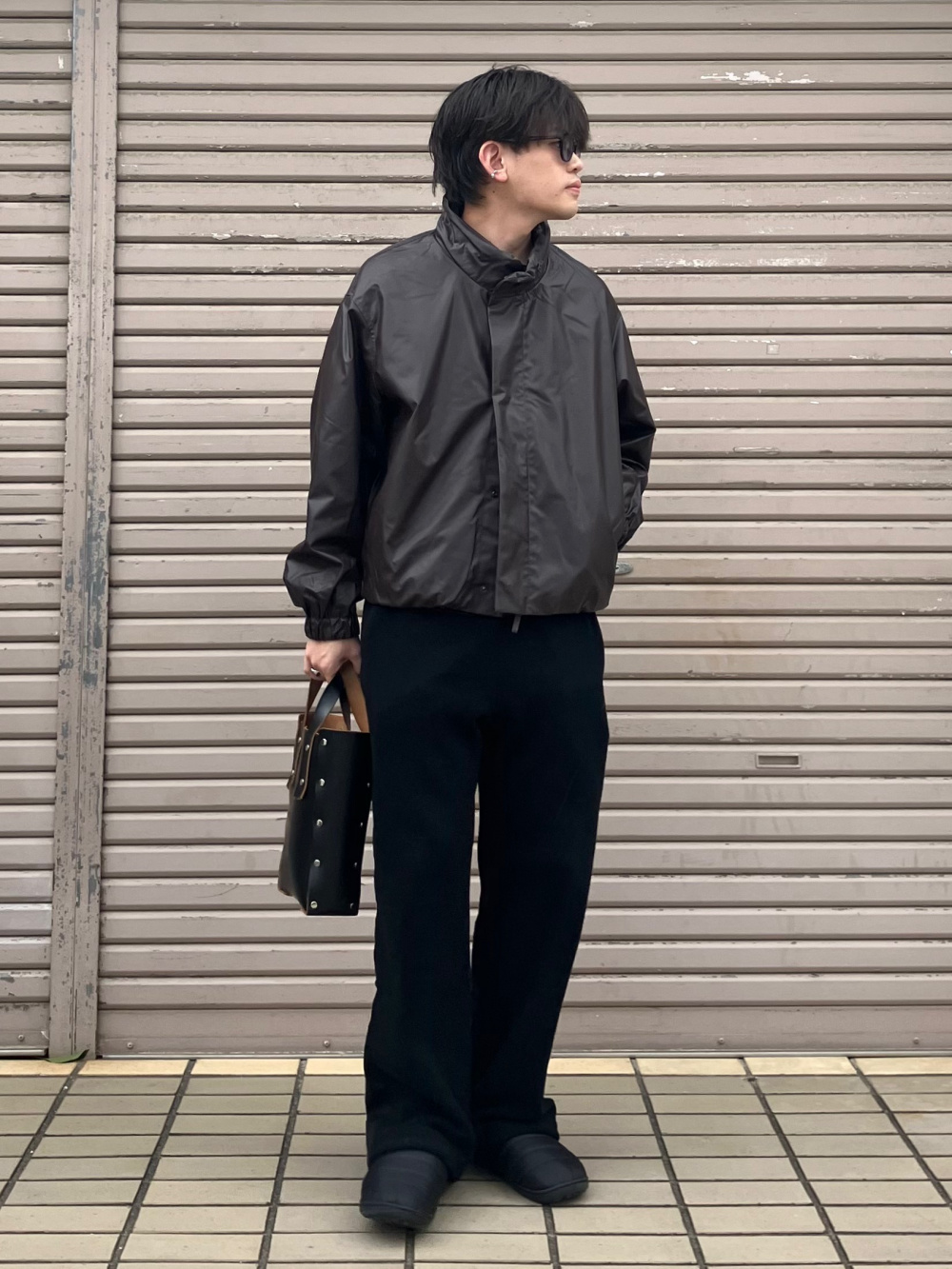 ソフトニットフリースクルーネックT、フリースジャケット」の着用