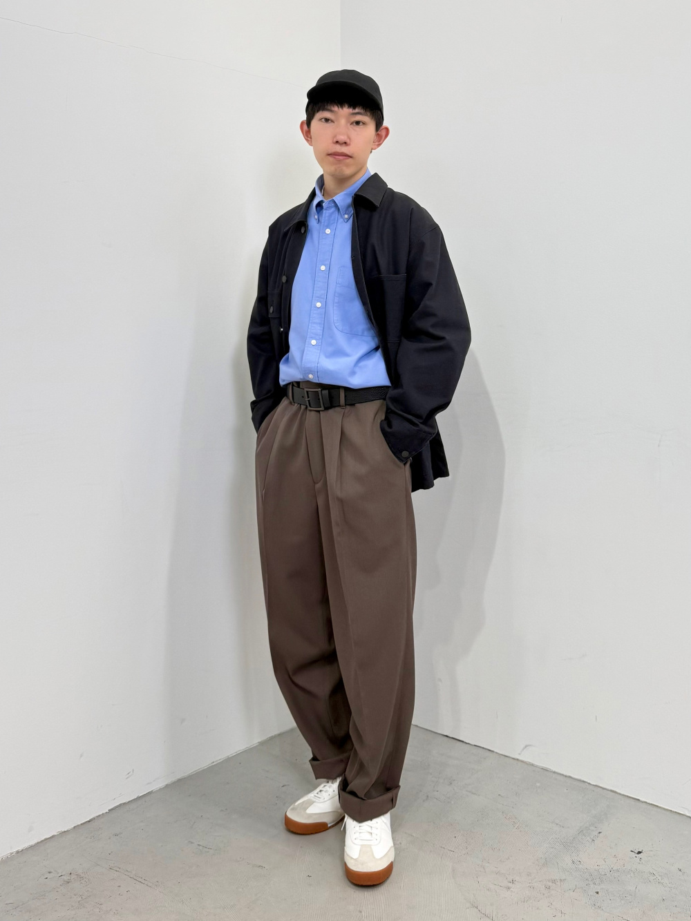 ユーティリティジャケット、バレルパンツ」の着用コーディネート