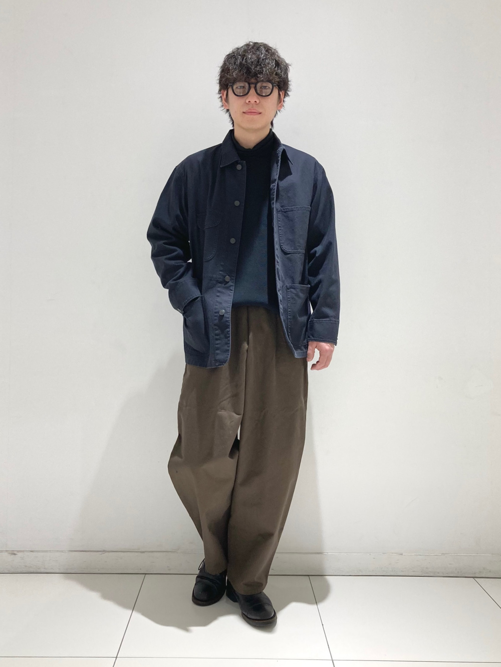 ミラノリブフルジップカーディガン、ブロックテックコート」の着用