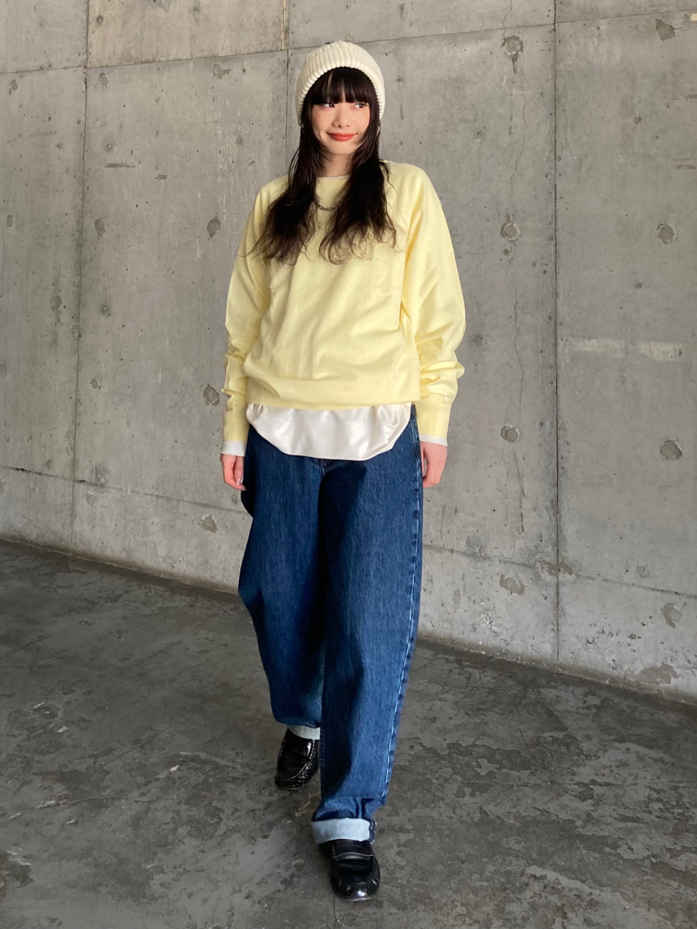 ソフトニットフリースクルーネックT、フリースジャケット」の着用