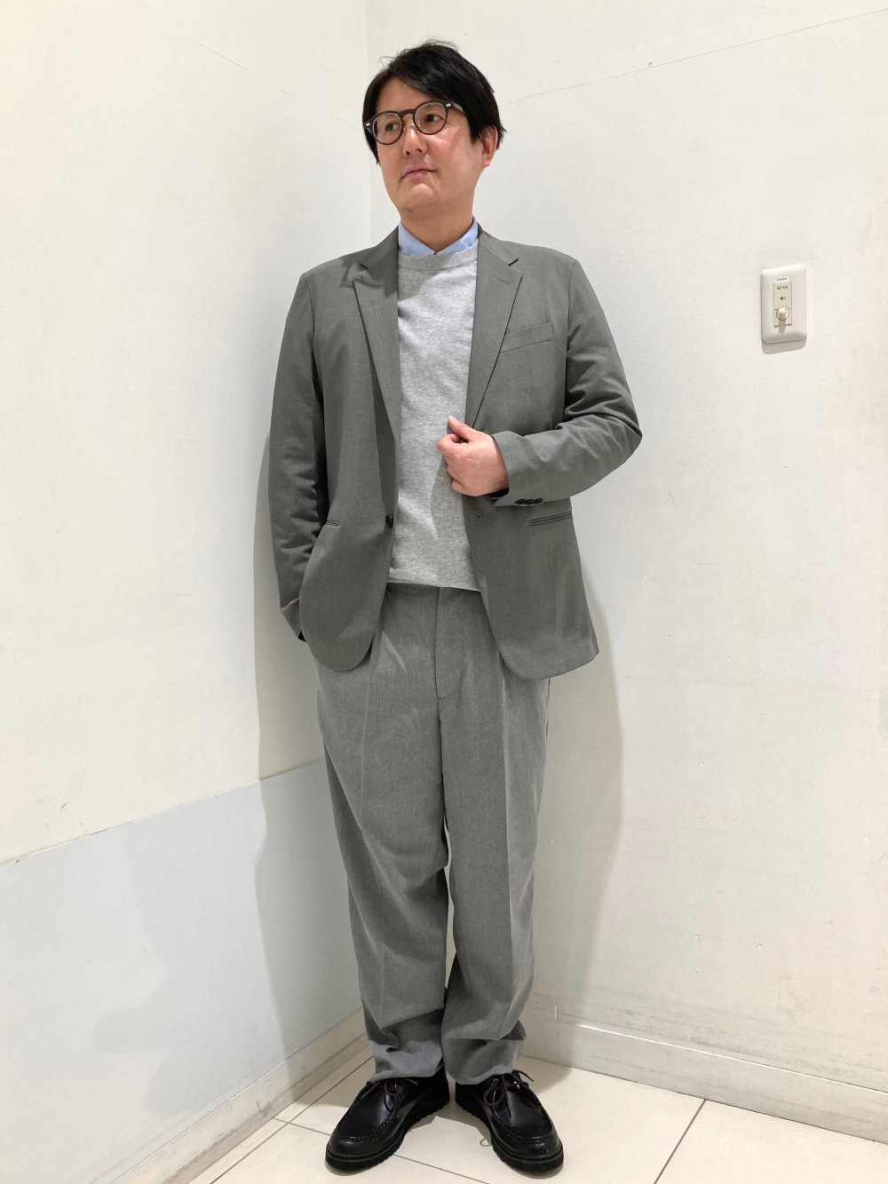 感動ジャケット、タックワイドテーパードパンツ」の着用コーディネート
