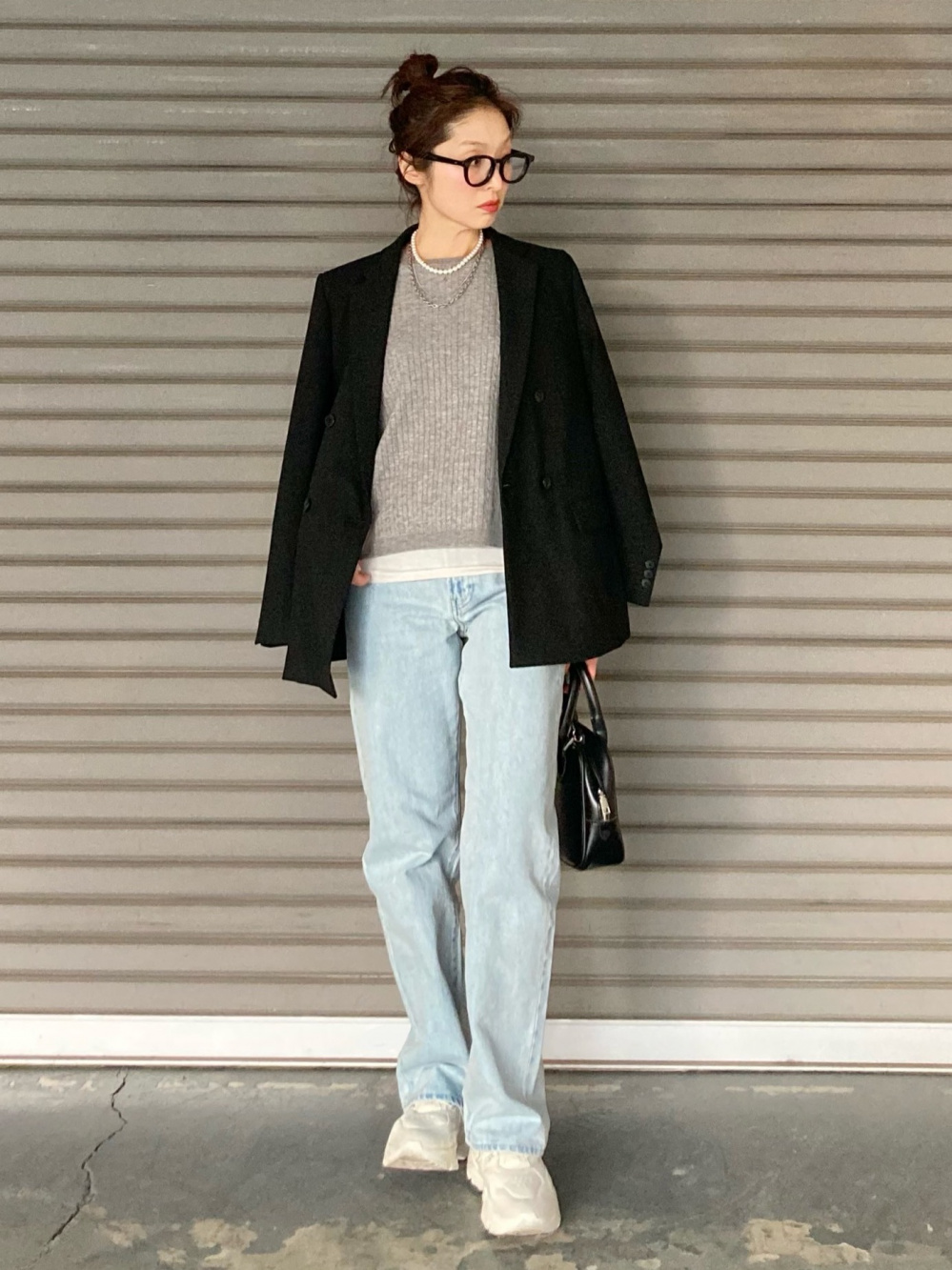 パフテックロングコートリラックスフィット、ストレートジーンズ」の