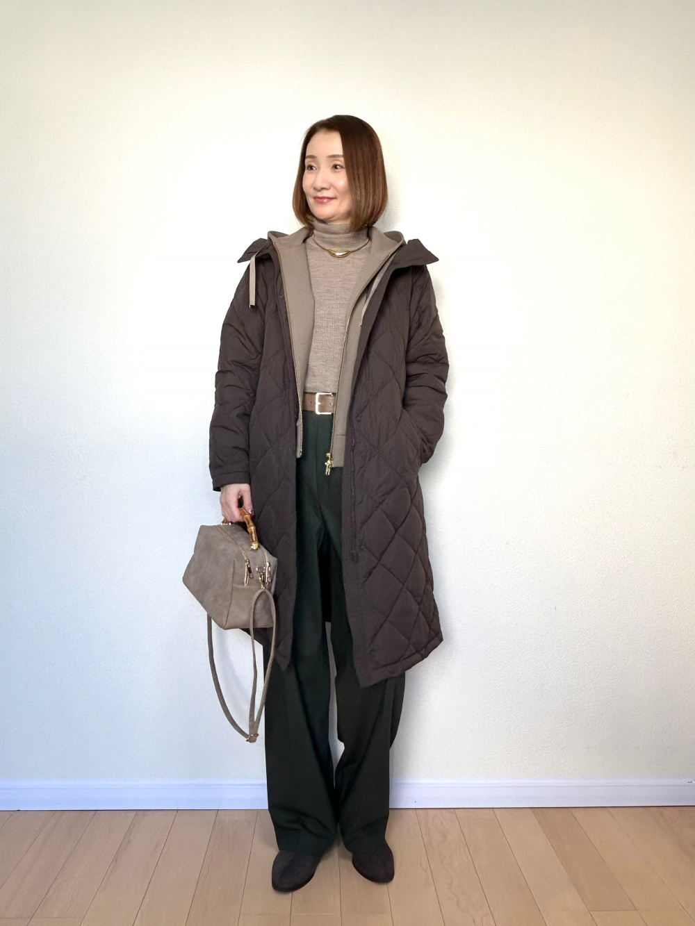 パフテックロングコートリラックスフィット、カシミヤクルーネック