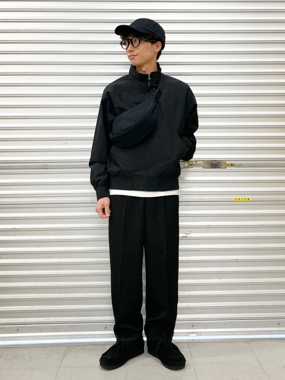 ソフトタッチクルーネックTシャツ/長袖、ハリントンジャケット」の着用