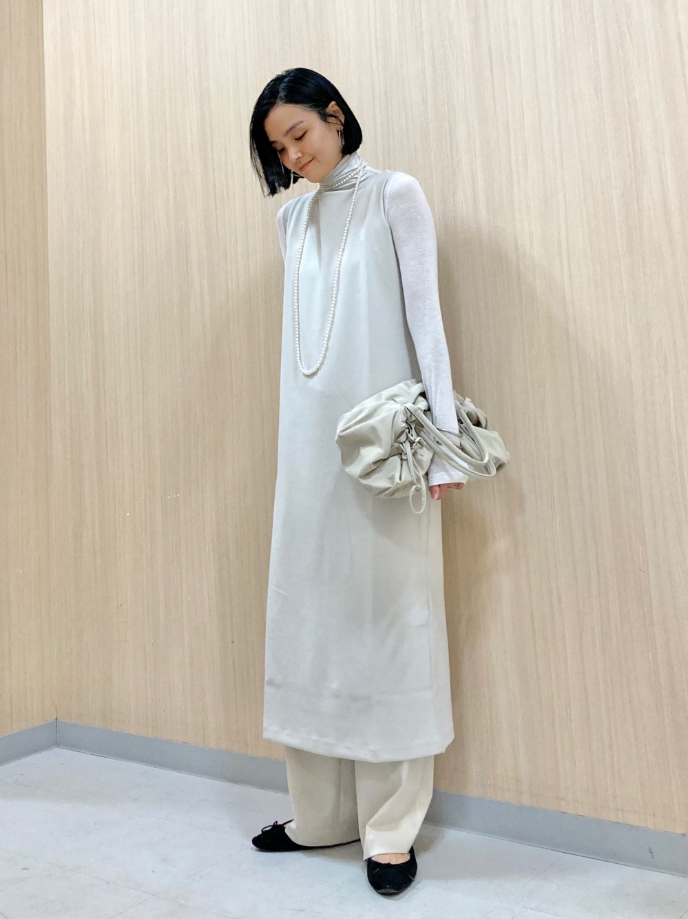 3Dカシミヤタートルネックセーター、タックワイドパンツ/丈長め」の