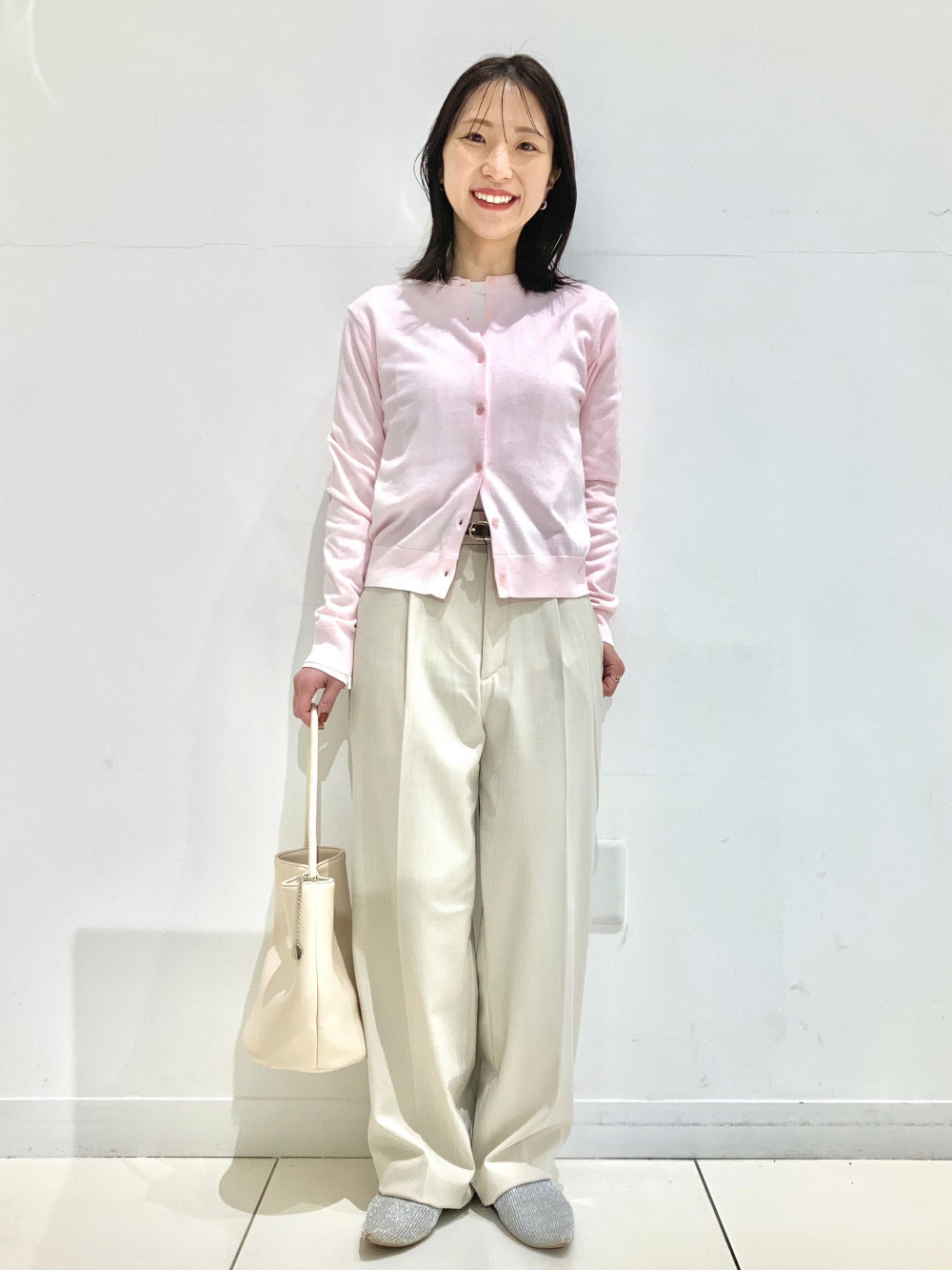 ユニクロ　UNIQLO 3D カシミヤ　タートルネック　セーター　オフホワイト ユニクロ UNIQLO 3D カシミヤ タートルネック セーター オフホワイト