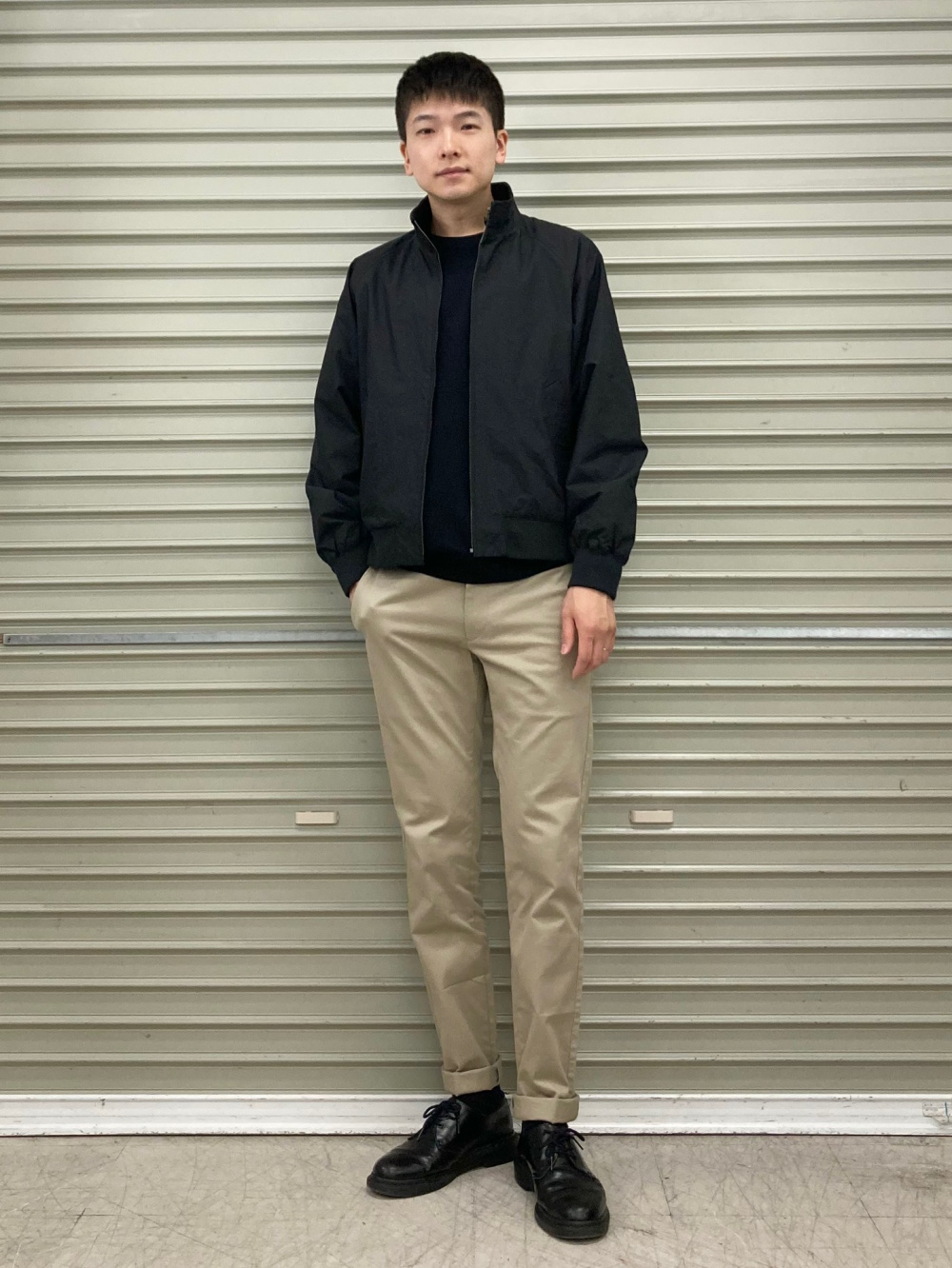 UNIQLO C ニットジャケット •タックワイドテーパードパンツ セット ニットジャケット、タックワイドテーパードパンツ」の着用