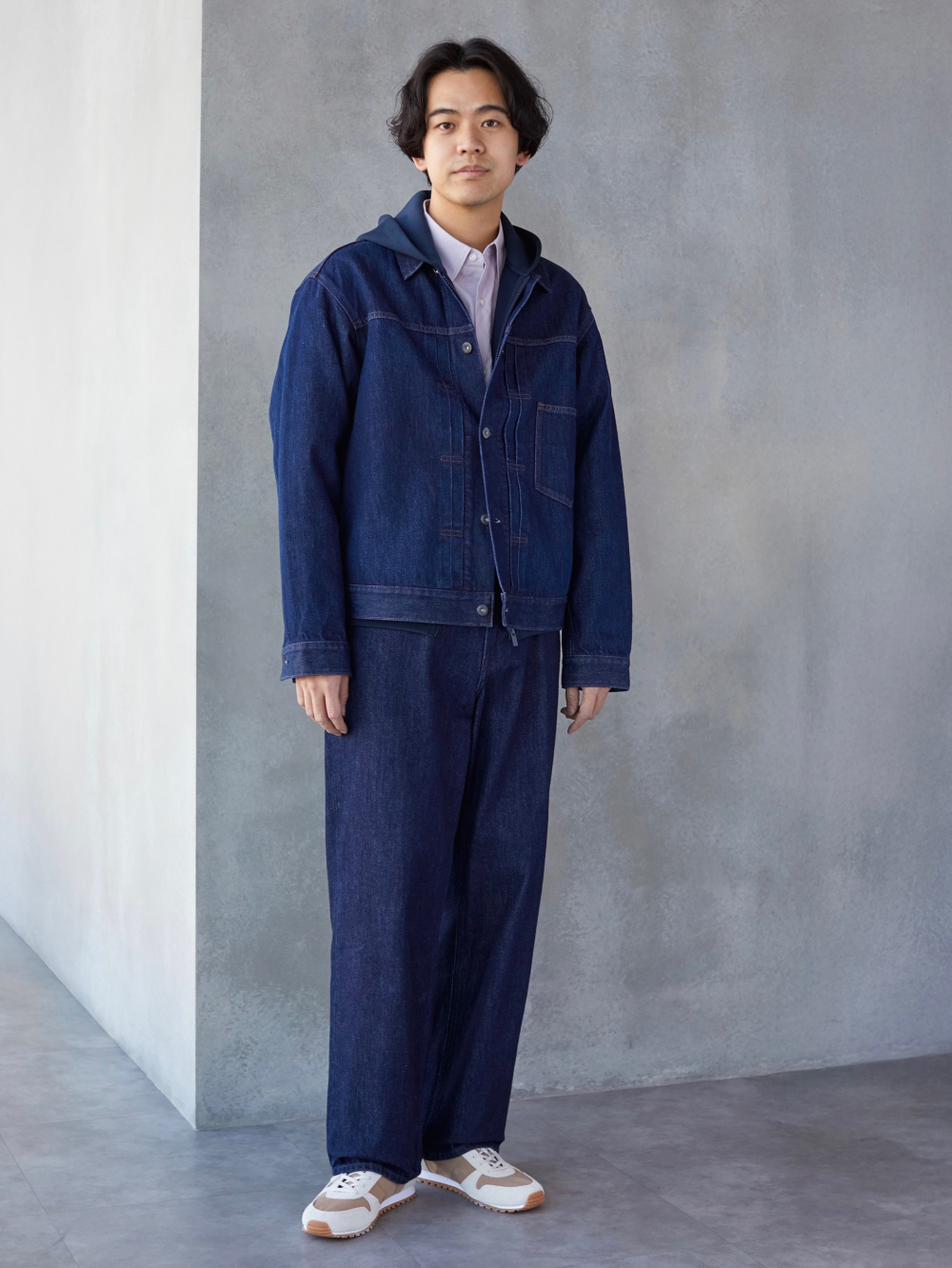 ミラノリブフルジップカーディガン、ブロックテックコート」の着用