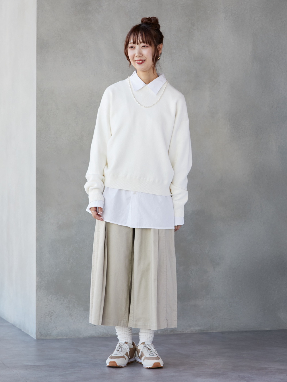 【新品未使用タグ付き】 UNIQLO サテンオーバーサイズショートブラウス五分袖 ブロードオーバーサイズシャツ、サテンオーバーサイズショートブラウス