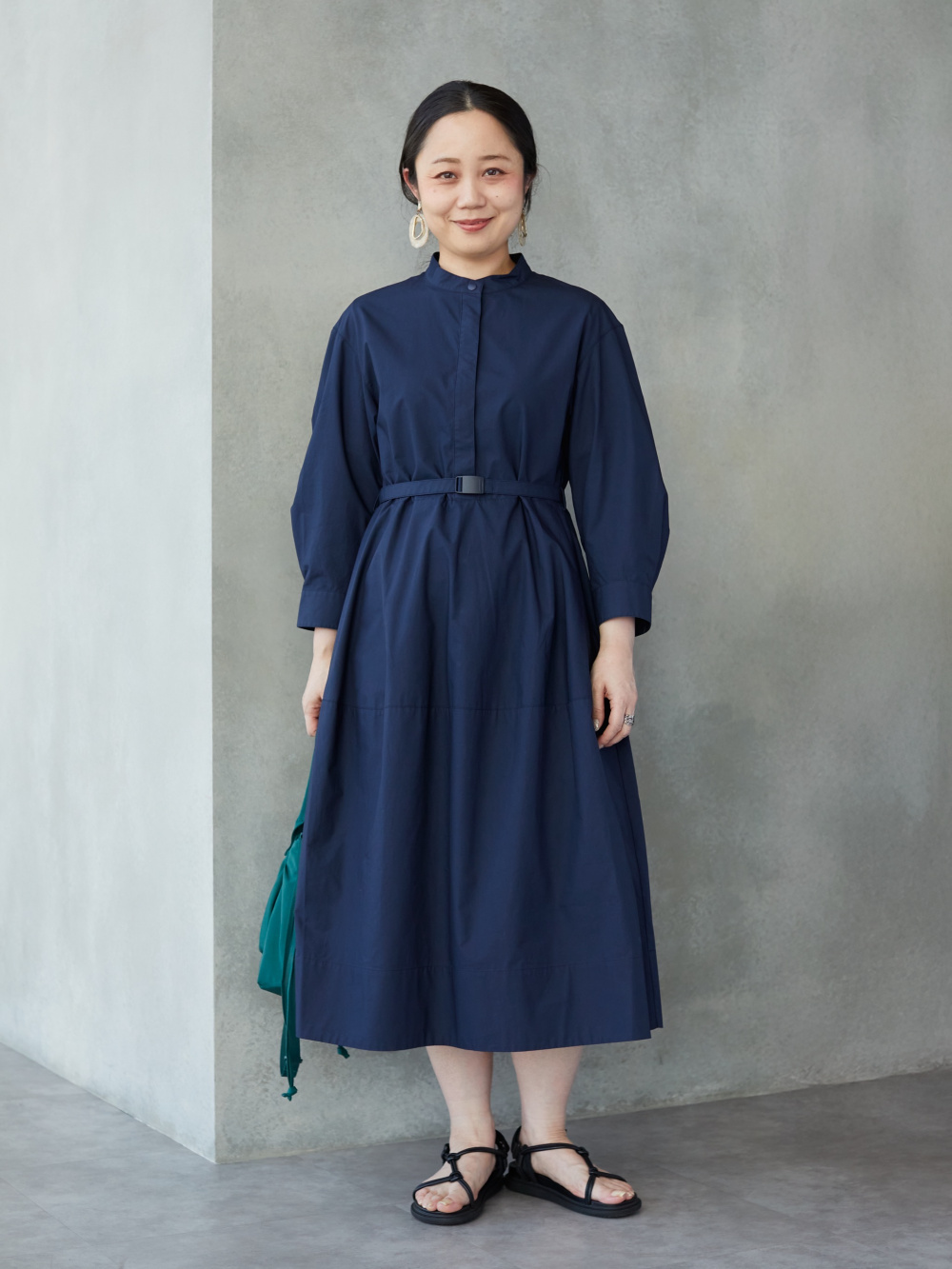 Check styling ideas for「Cotton Volume Sleeve Dress」| UNIQLO TH