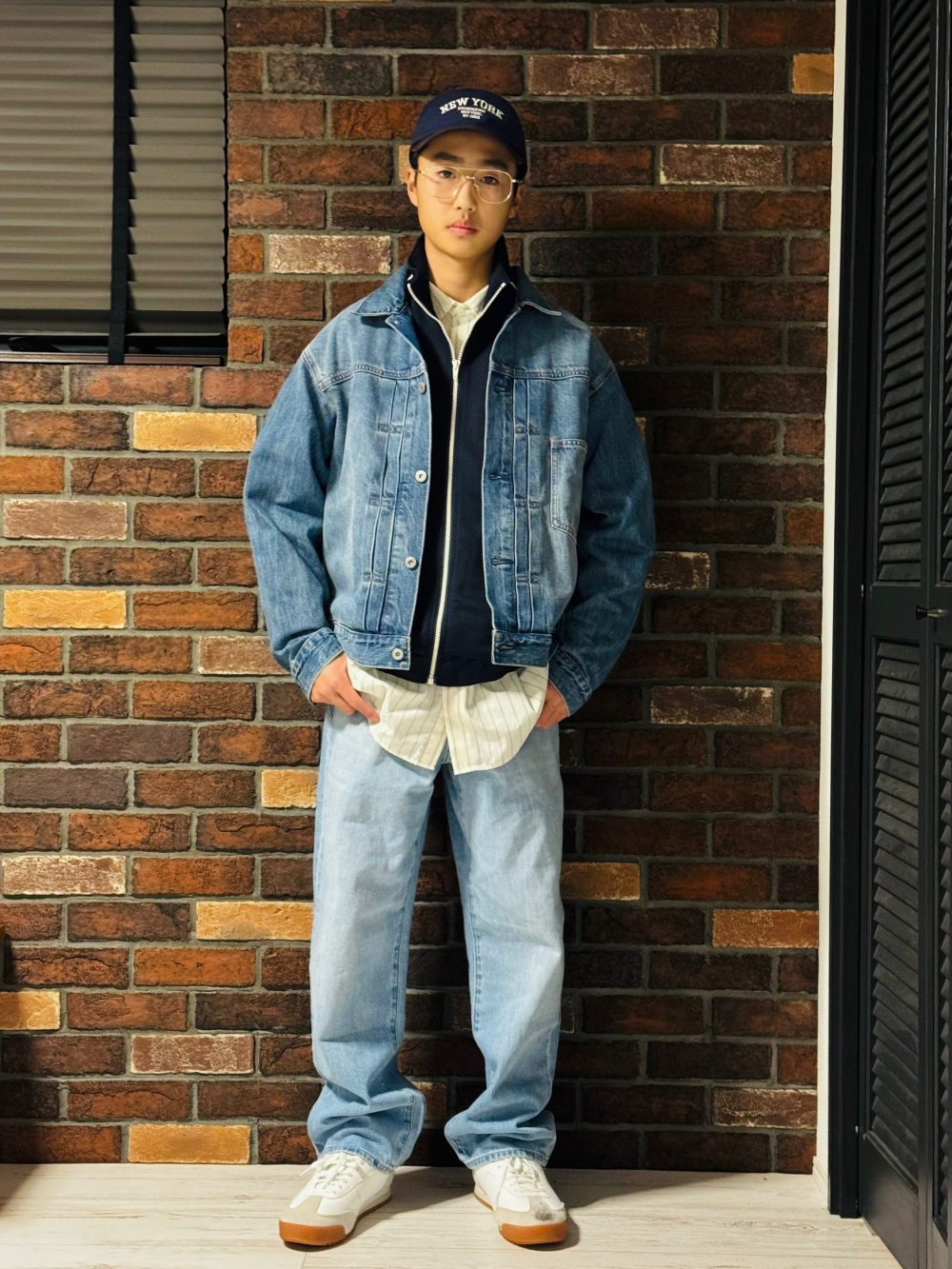 UNIQLO ユニクロ　デニムトラッカージャケット mqdefault.jpg