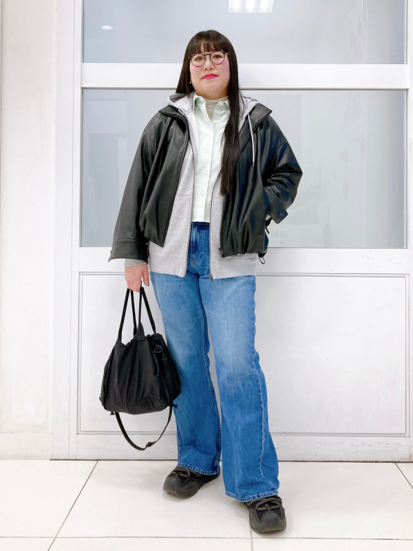 コーティングオーバーサイズブルゾン（レディース）の着用