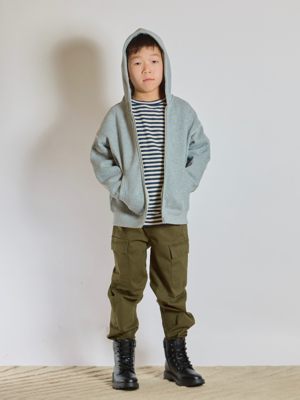 フリースクルーネックTシャツ、ヒートテックハイソックス/ケーブル