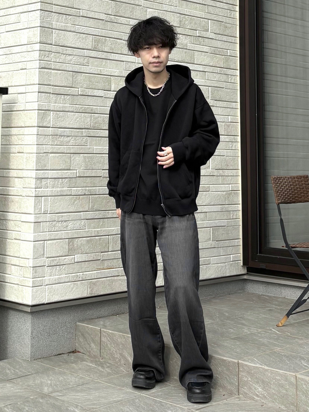 ダブルジャケット/ストライプ、オープンカラーシャツ」の着用