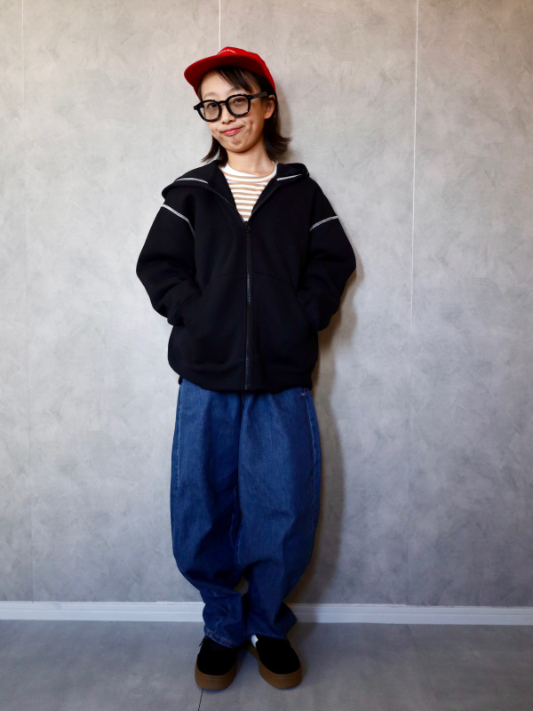 フリースクルーネックTシャツ、ヒートテックハイソックス/ケーブル