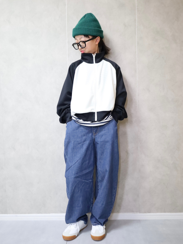 フリースクルーネックTシャツ、ヒートテックハイソックス/ケーブル
