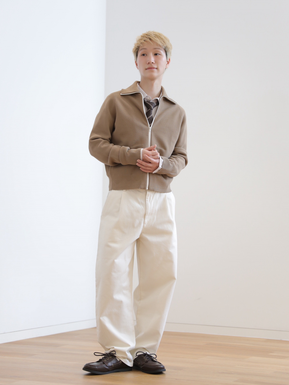 ミラノリブフルジップカーディガン」の着用コーディネート| ユニクロ公式