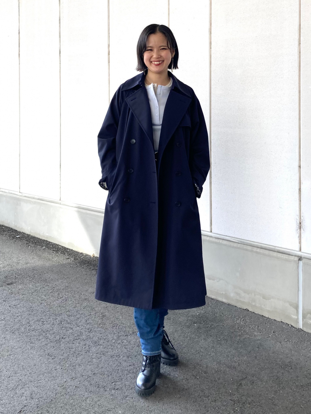 トレンチコート/リラックスフィット、リブヘンリーネックT/長袖」の