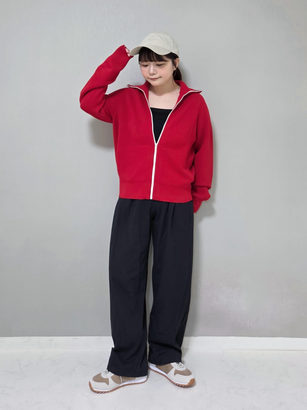 UNIQLO ミラノリブフルジップカーディガンRED &サングラスセット ミラノリブフルジップカーディガン」の着用コーディネート| ユニクロ公式