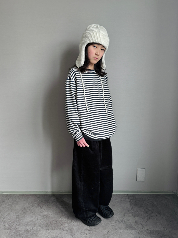 フリースクルーネックTシャツ、ヒートテックハイソックス/ケーブル