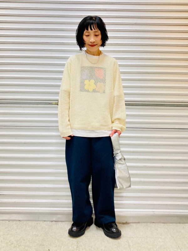 スウェットワイドパンツ、テクスチャージャージーTのコーディネート