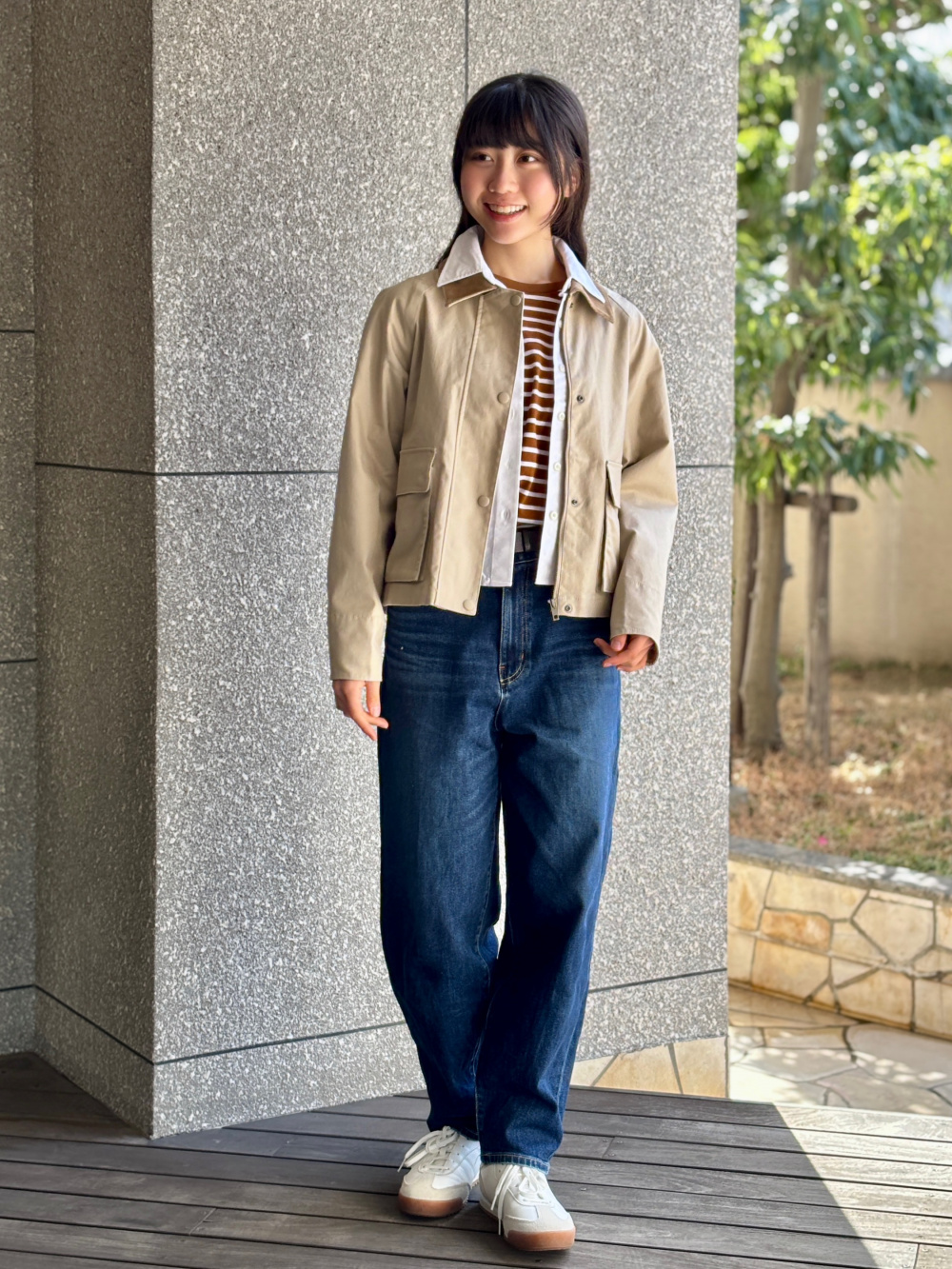 カシミヤクルーネックショートカーディガン、イージーワイドパンツ」の