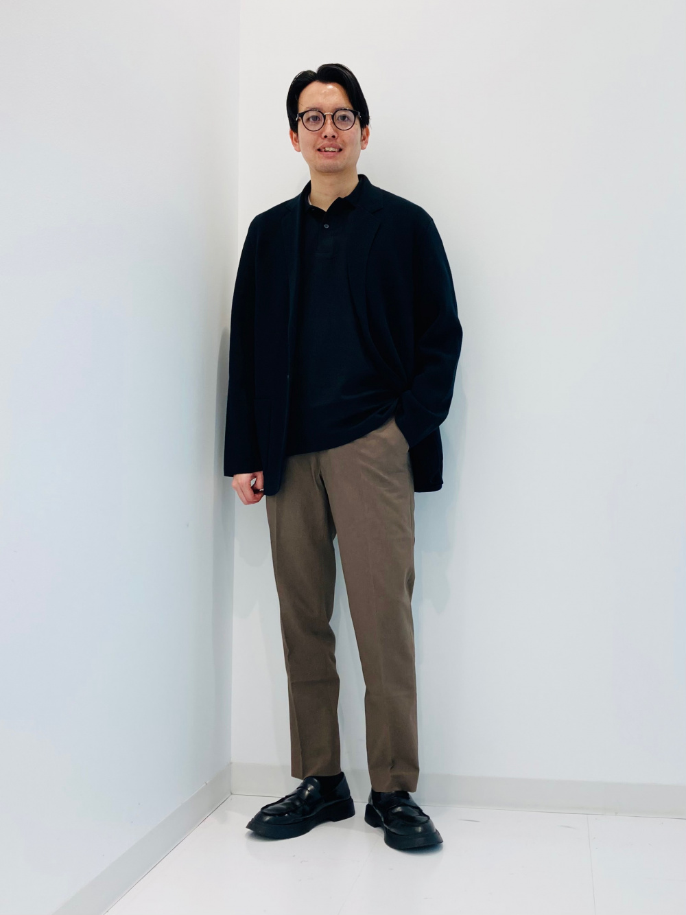 感動ジャケット、感動パンツ」の着用コーディネート| ユニクロ公式