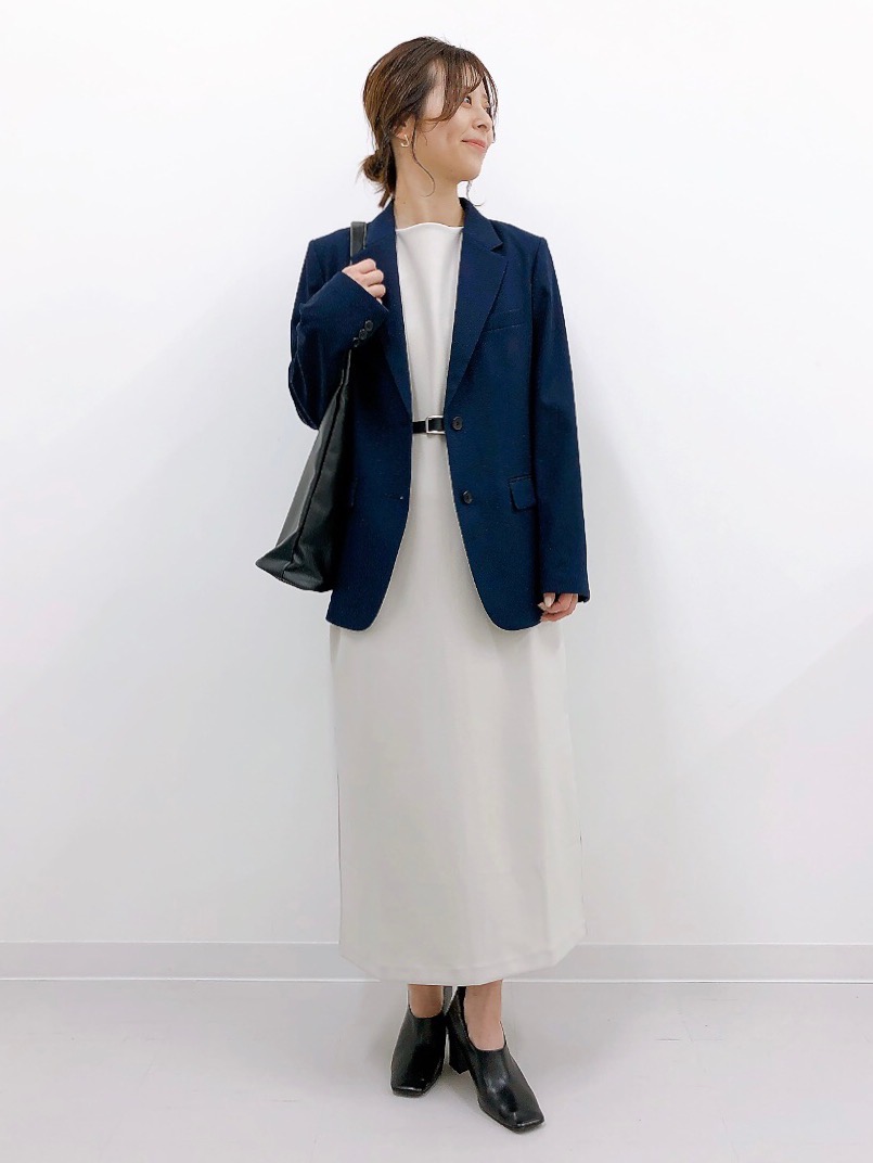 9日まで‼️感動ジャケット+感動パンツ+レーヨンブラウス+パンプス+トートバッグ 感動ジャケット、レーヨンブラウス」の着用コーディネート| ユニクロ公式