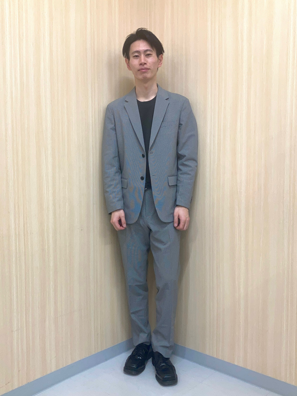 テーラードジャケット セットアップ可能、感動パンツ/チドリ」の着用