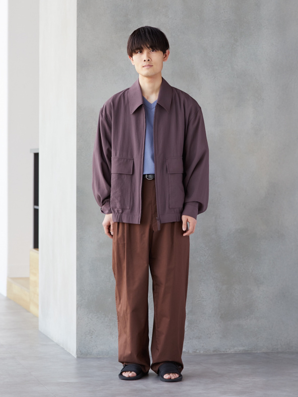 リラックスフィットジャケット、タックワイドパンツのコーディネート