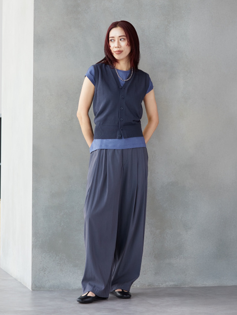 ユニクロU　イージーギャザーパンツ　ダークグレー　XL　UNIQLOU　未開封品 イージーギャザーパンツのコーディネート・着用イメージ｜ユニクロ公式