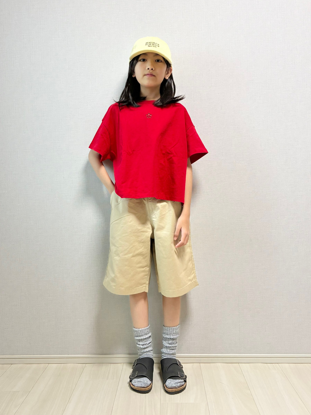 イージーショートパンツ、GIRLS ルーズソックス（3足組）」の着用