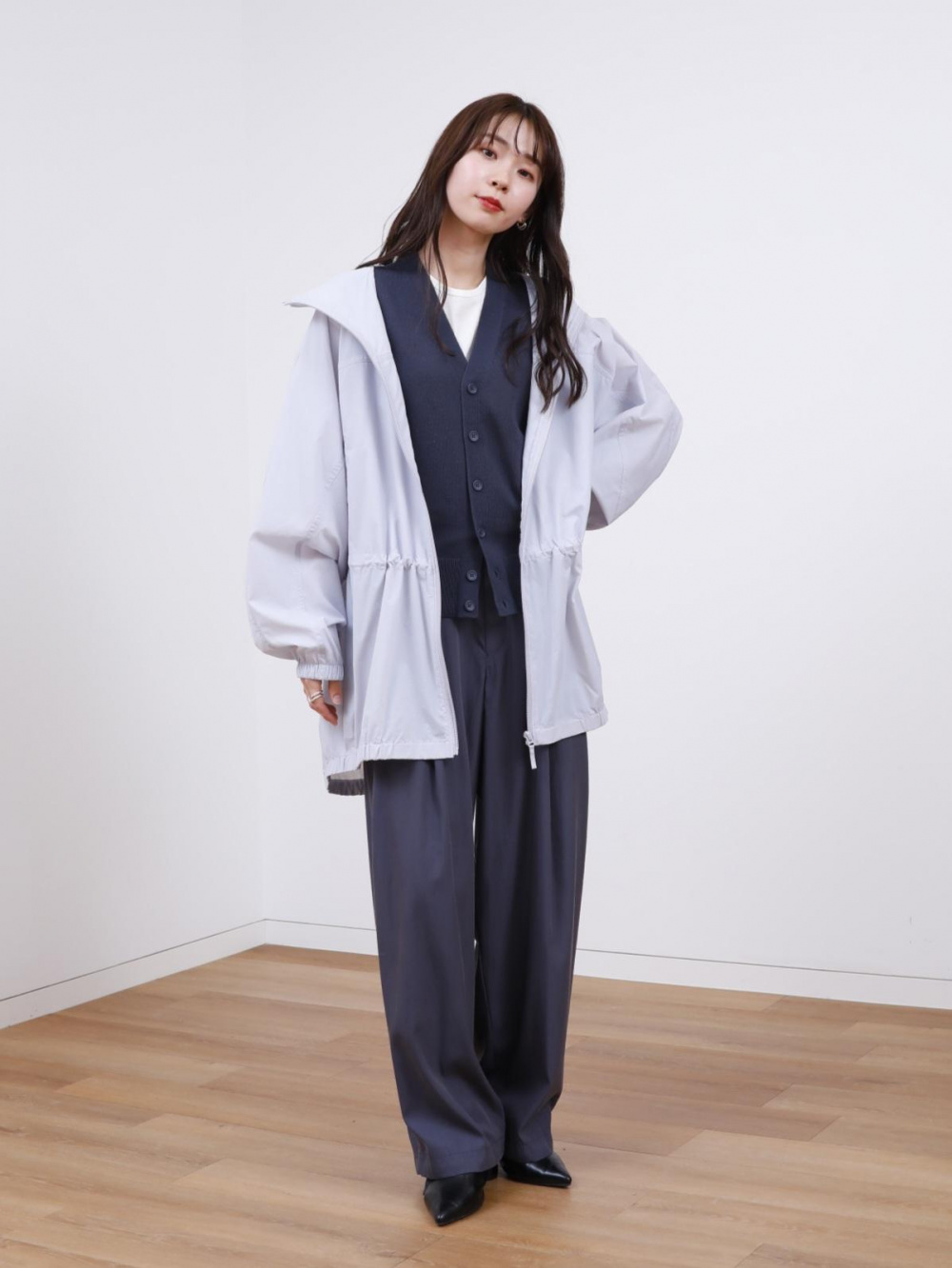 スタンドカラーシャツ、イージーギャザーパンツ」の着用コーディネート