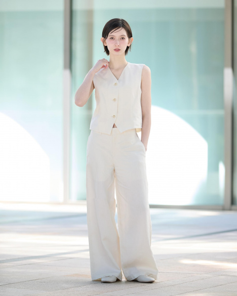 Women's プレミアムリネンパンツ outfit ideas｜UNIQLO US StyleHint
