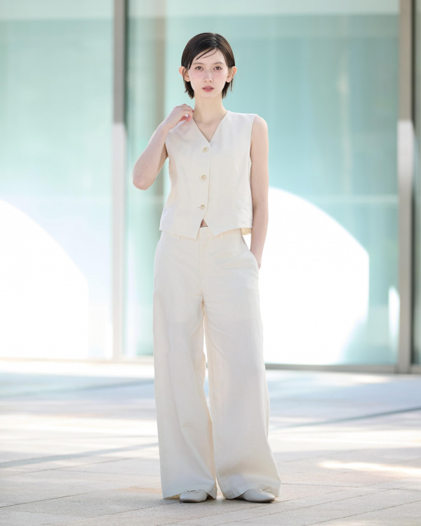 Women's 「プレミアムリネンパンツ」styling ideas | UNIQLO US