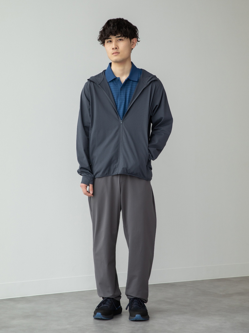 ブラッシュドモックネックTシャツ/長袖、ブロックテックパーカ／バイ