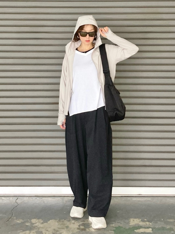 クルーネックTシャツ、パフテックロングコートリラックスフィットの