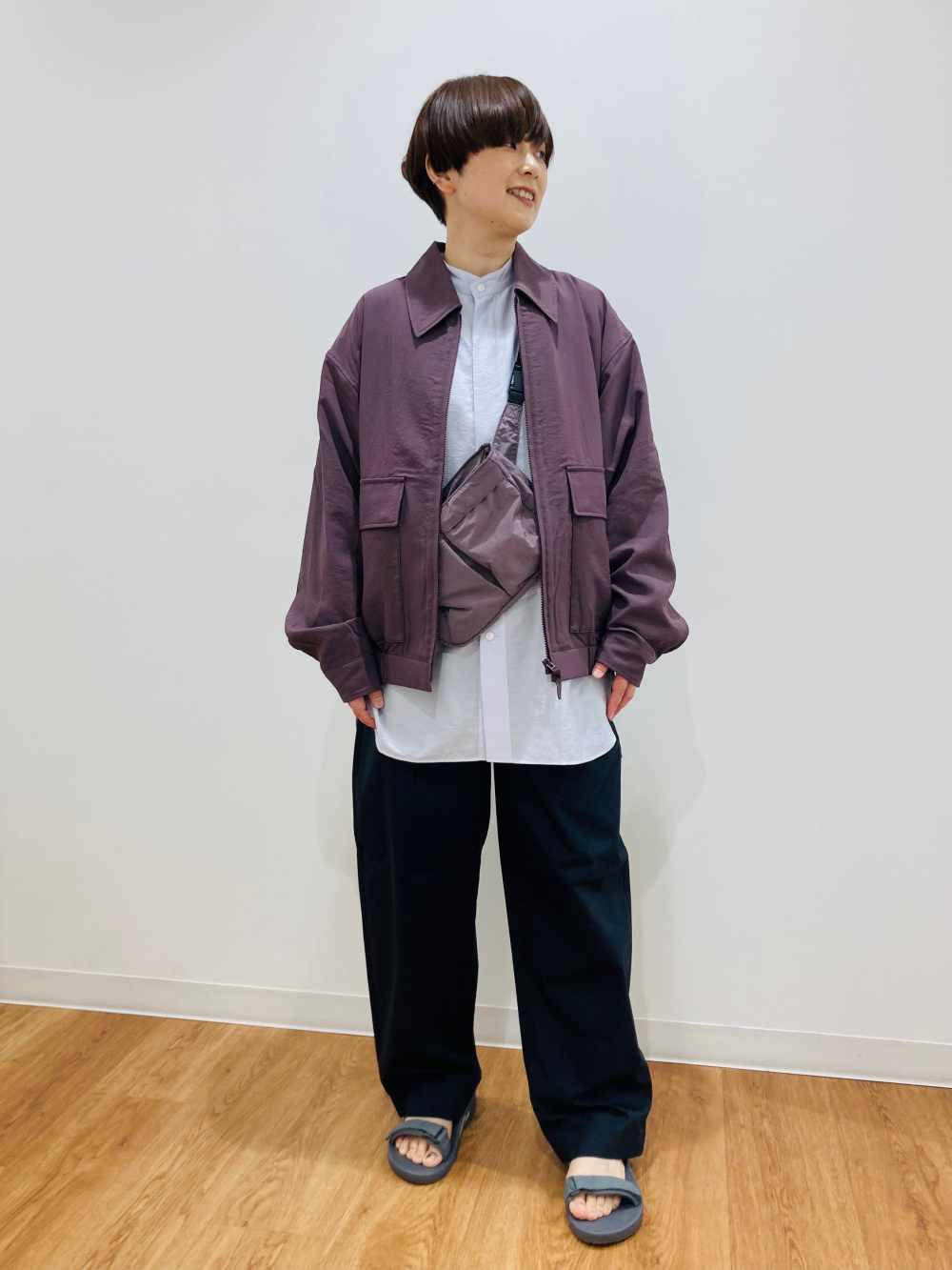 即日発送 UNIQLO U ショートブルゾン PURPLE Mサイズ 即日発送 UNIQLO U ショートブルゾン PURPLE Mサイズ