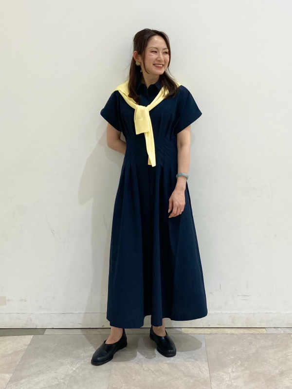 Women's 「シアサッカーシャツワンピース」styling ideas | UNIQLO US
