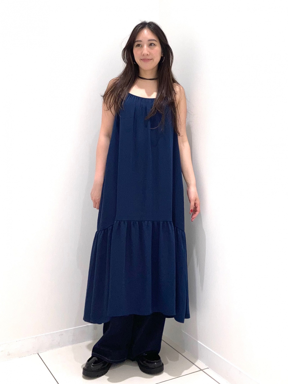 EZY WIDE STRAIGHT JEANS (INSEAM 73-77cm)」的穿搭靈感 | UNIQLO香港