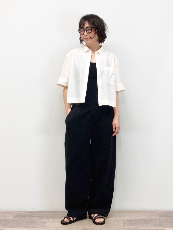 スウェットワイドパンツ、テクスチャージャージーTのコーディネート