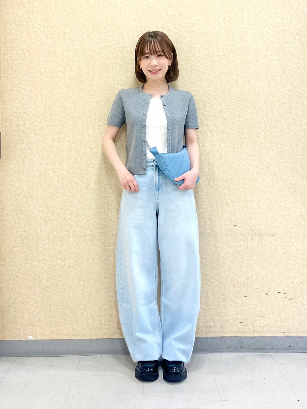 ミニT、EZYワイドストレートジーンズ」の着用コーディネート| ユニクロ公式