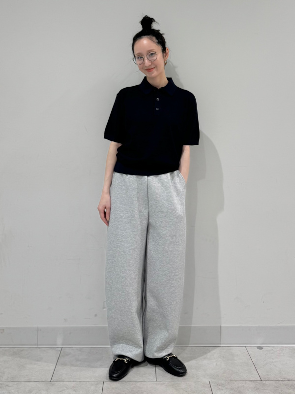 スウェットワイドパンツ、テクスチャージャージーTのコーディネート